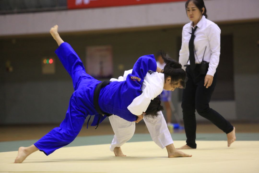 爱游戏在线登录-柔道项目竞逐激烈：东南亚选手豪取金牌(东亚柔道锦标赛)