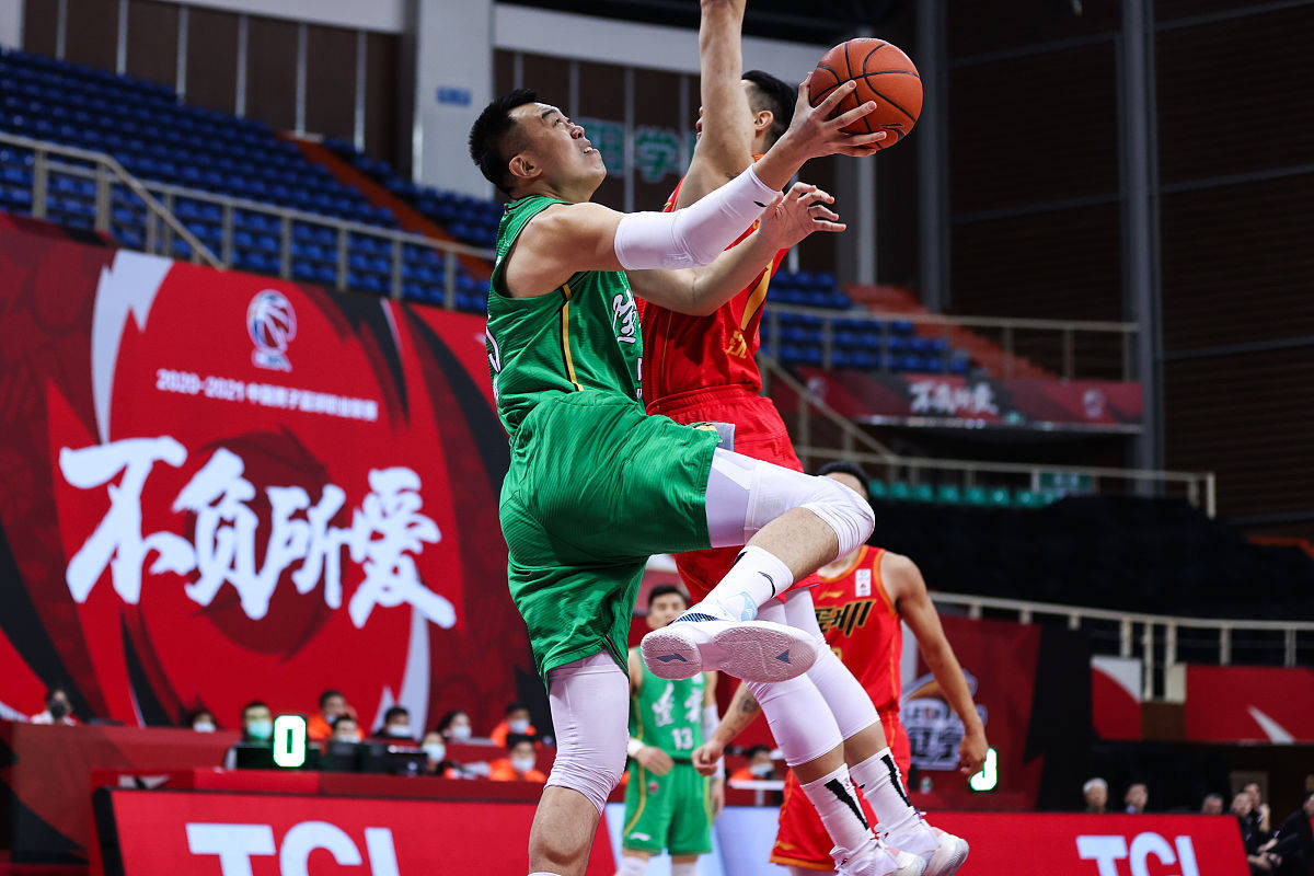 爱游戏官方入口-深圳队在激烈对抗中不敌山东队