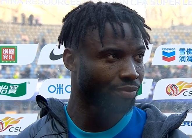 百密一疏:球队努力不懈,却因细节失误遗憾失利 百密一疏:球队努力不懈,却因细节失误遗憾失利