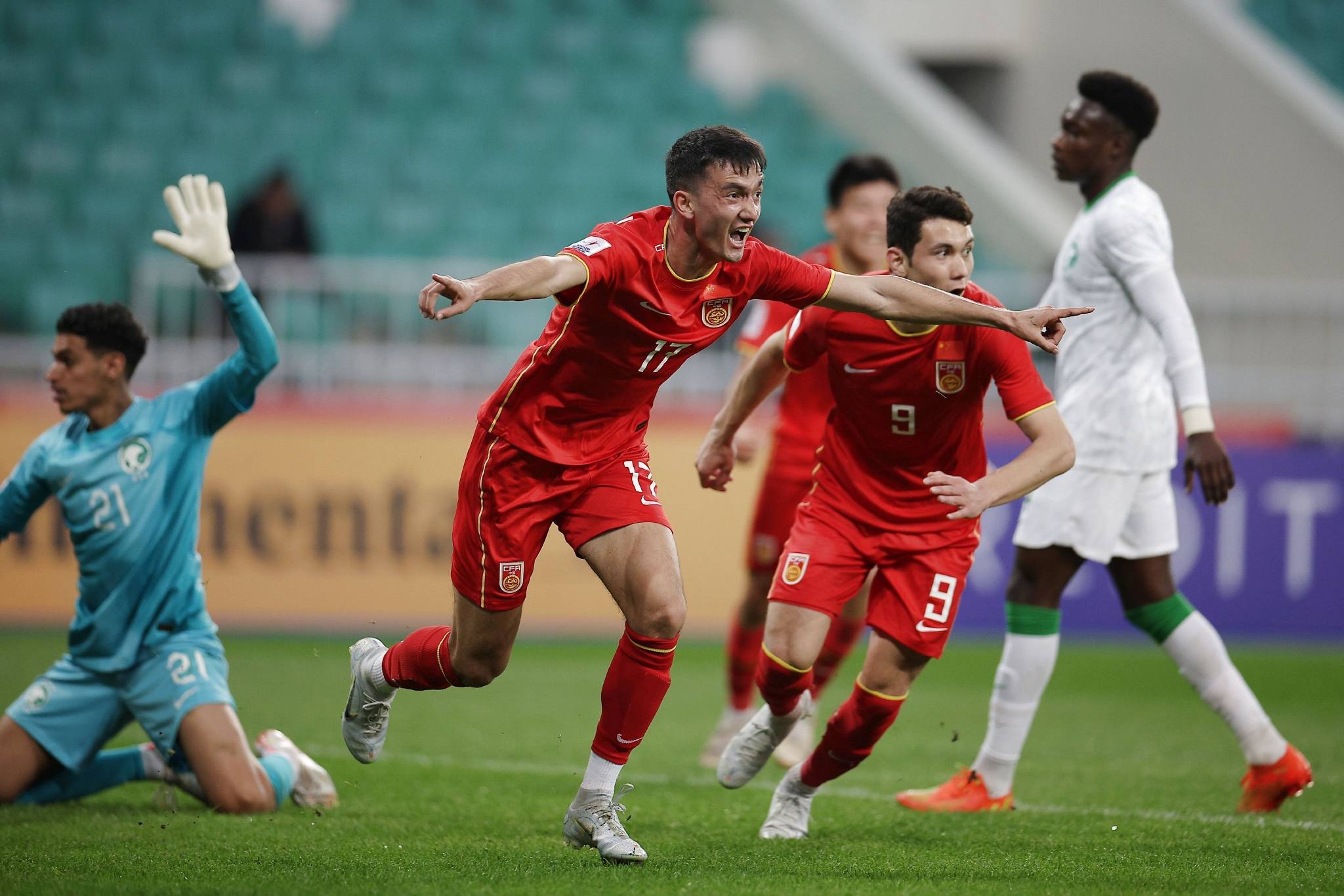 爱游戏-马德里竞技遭遇困境，晋级前路曲折的简单介绍