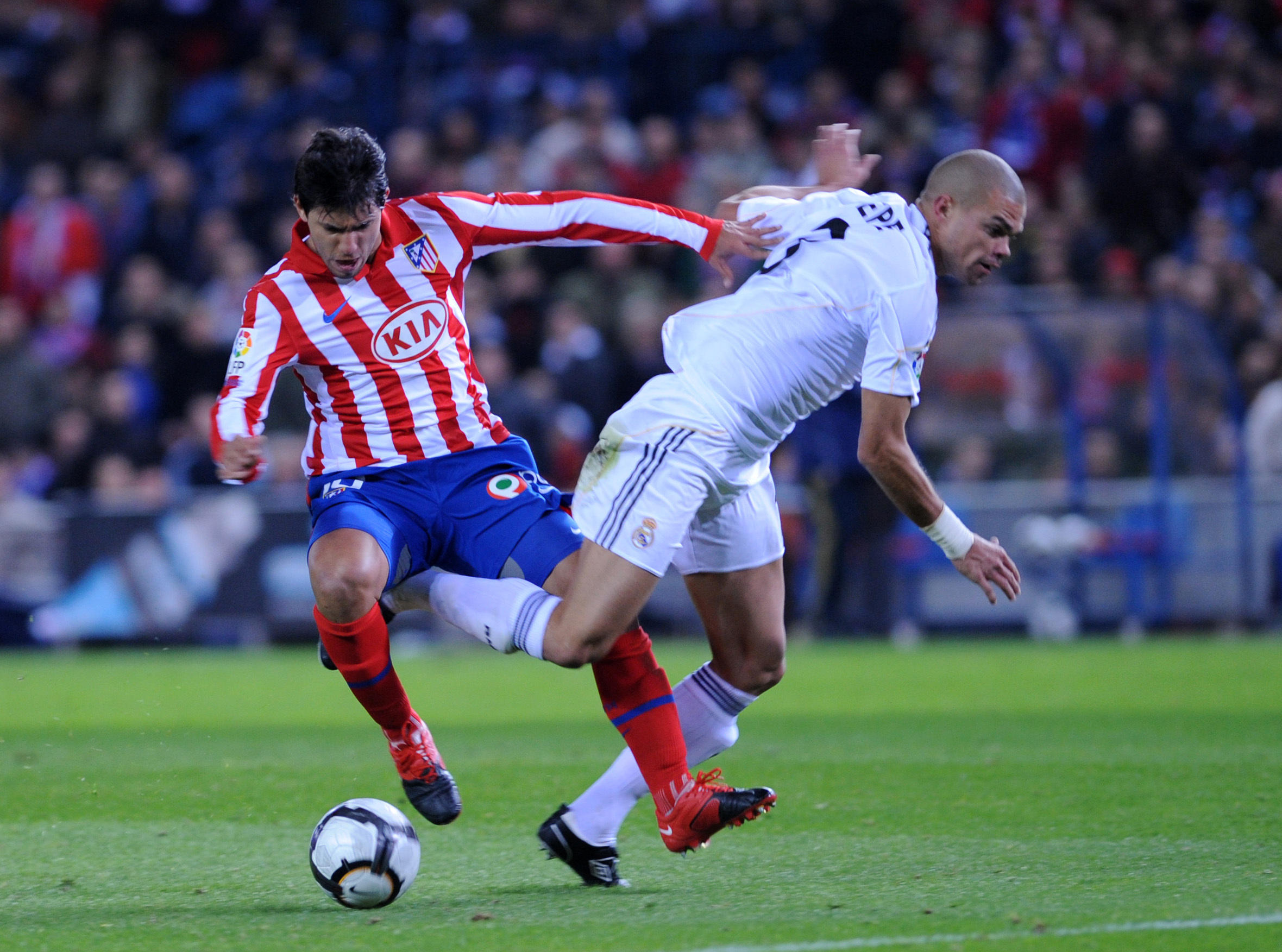 利物浦门将发挥神勇，连续三场零封对手