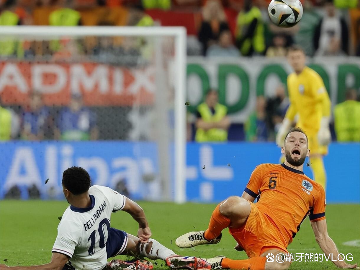 关于荷兰队英格兰队鏖战两回合,双方球迷热血相迎的信息 关于荷兰队英格兰队鏖战两回合,双方球迷热血相迎的信息