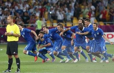 爱游戏中国官网-罗马在客场逆袭切尔诺贝利，取得关键胜利的简单介绍