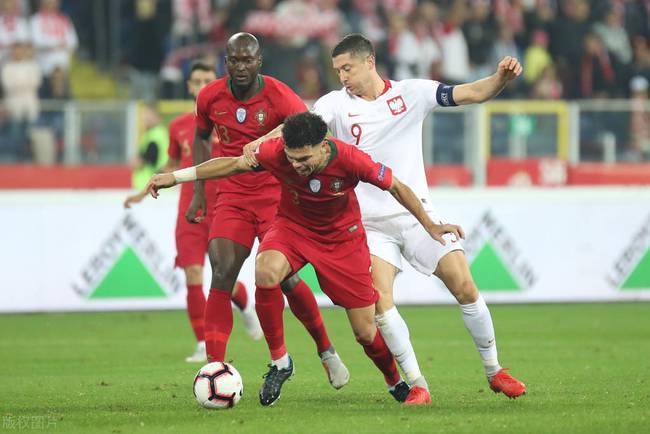 爱游戏网页版-包含柏林联赢得惊险比赛，逆转对手取胜的词条