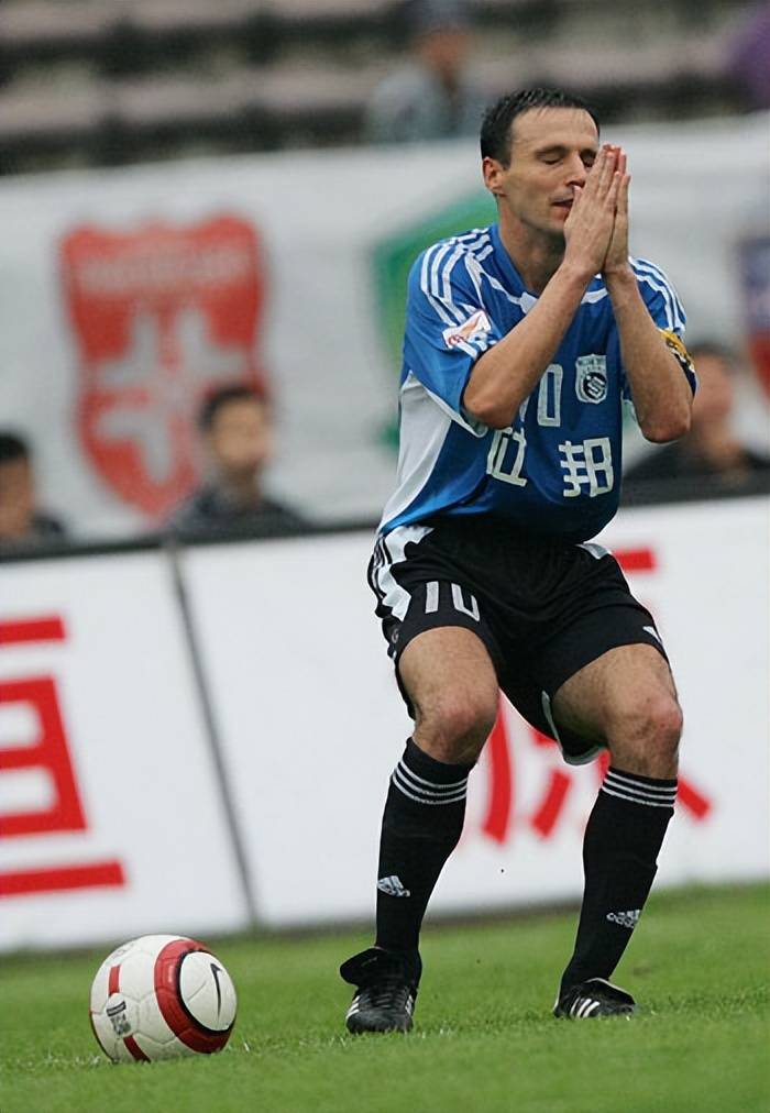 爱游戏-包含重庆力帆客场连胜，崭露头角的词条