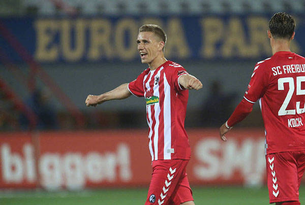 弗赖堡防线失守，前场稀疏攻势乏力