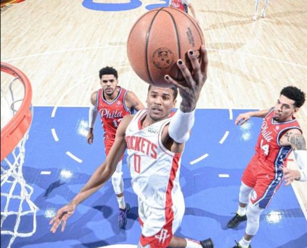 关于火箭客场大胜国王，士气高涨的信息