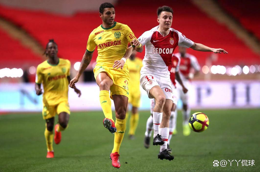 爱游戏体育平台-法甲劲旅竞逐榜首，火爆的秋季赛事