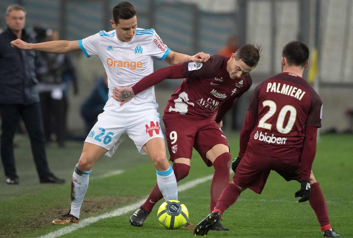 法甲劲旅竞逐榜首,火爆的秋季赛事 法甲劲旅竞逐榜首,火爆的秋季赛事