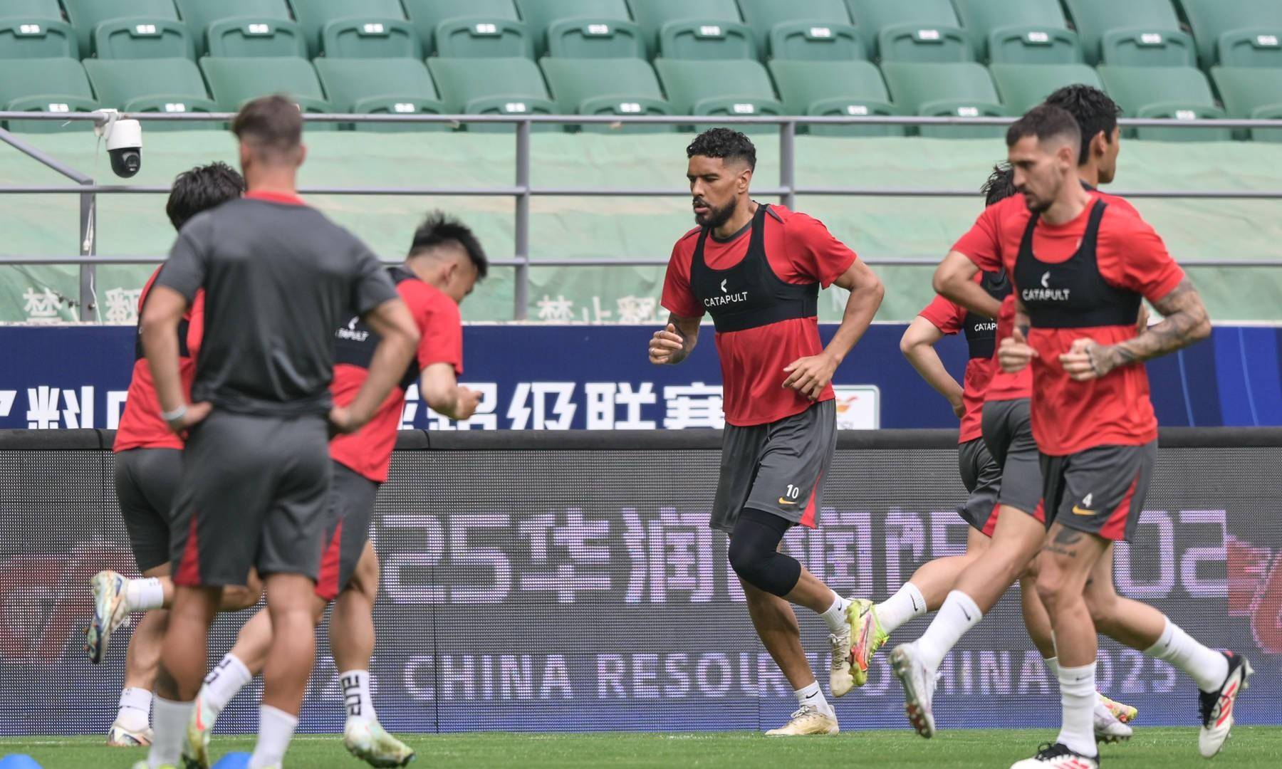 爱游戏登录-包含广州富力全队备战迎战长春亚泰，力争不败的词条